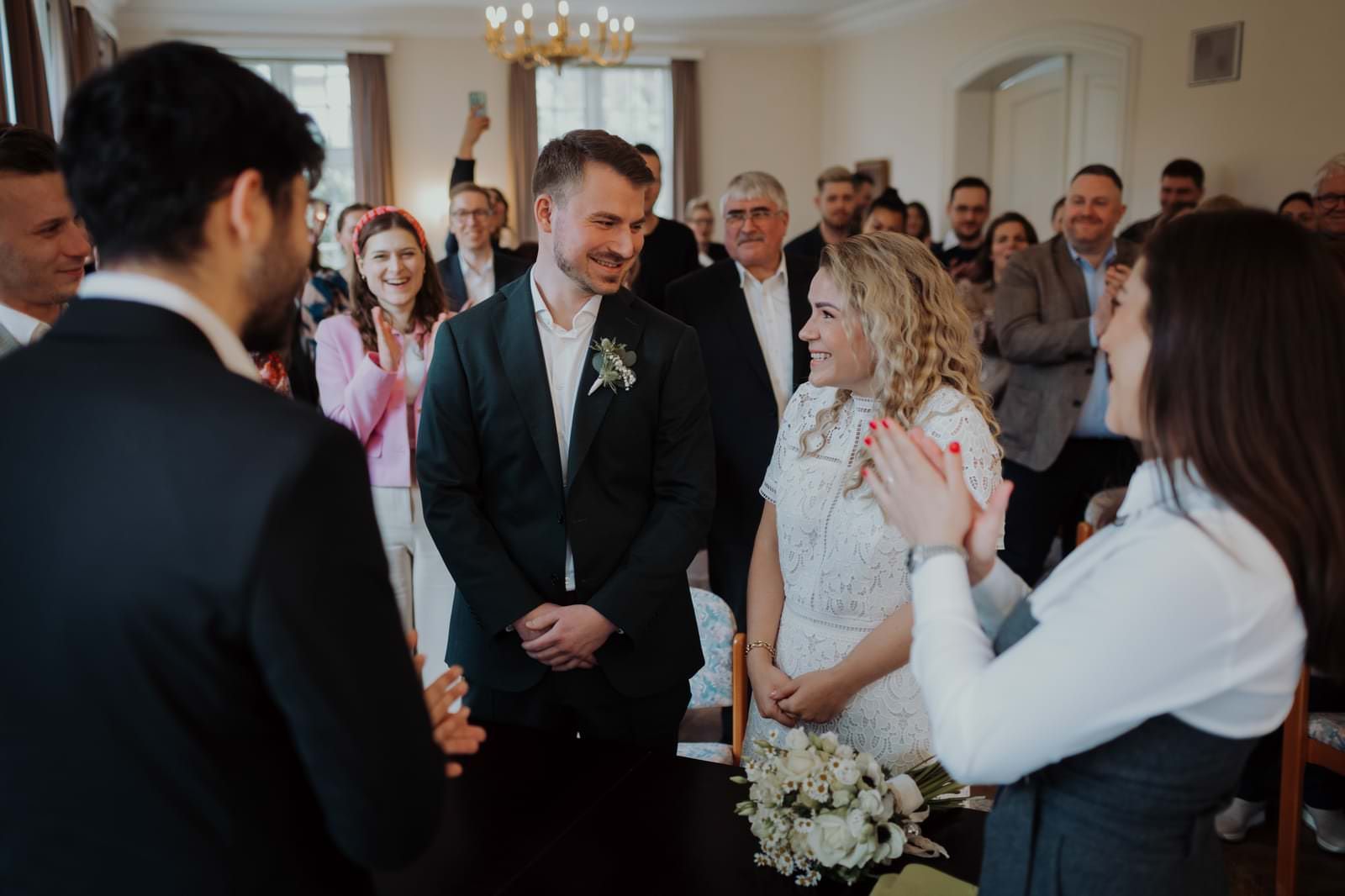 Stavenhagenhaus Hochzeit — Alina und Hauke im Trauzimmer
